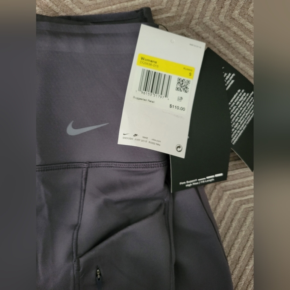 Nike Go Women's Firm-Support High-Waisted 7/8 Leggings with Pockets - Picture 10 of 12